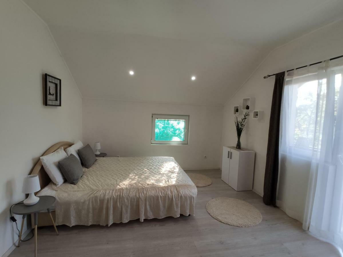 Forest Apartment Niksic Exterior photo
